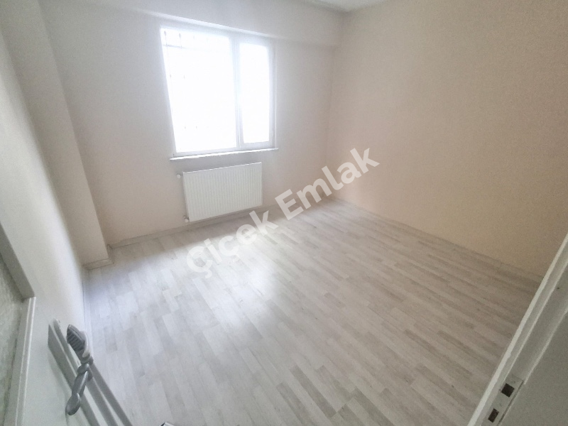 Yeşilpınar'da Metro'ya 5 Dk Yüksek Giriş 3+1 Boş Satılık Daire