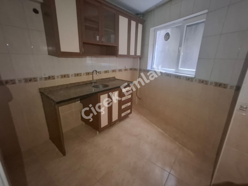 Yeşilpınar'da Metro'ya 5 Dk Yüksek Giriş 3+1 Boş Satılık Daire