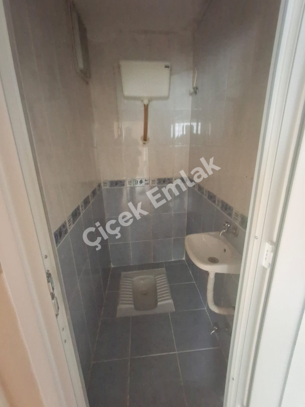 Yeşilpınar'da Metro'ya 5 Dk Yüksek Giriş 3+1 Boş Satılık Daire