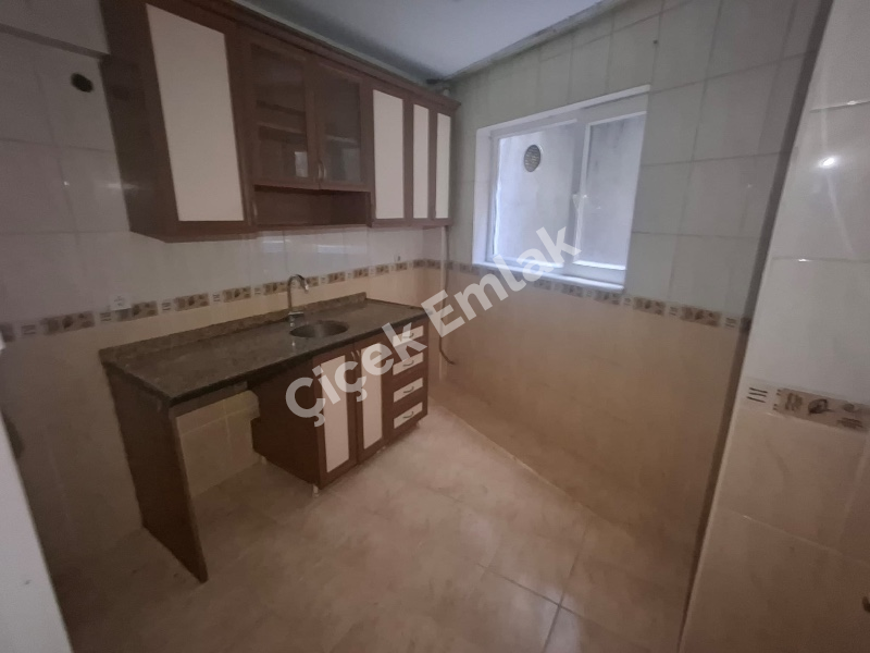 Yeşilpınar'da Metro'ya 5 Dk Yüksek Giriş 3+1 Boş Satılık Daire