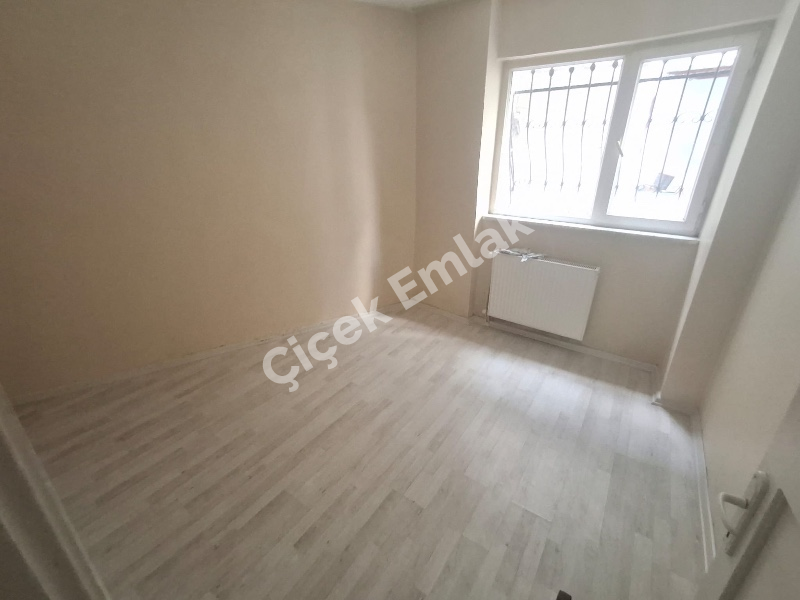 Yeşilpınar'da Metro'ya 5 Dk Yüksek Giriş 3+1 Boş Satılık Daire