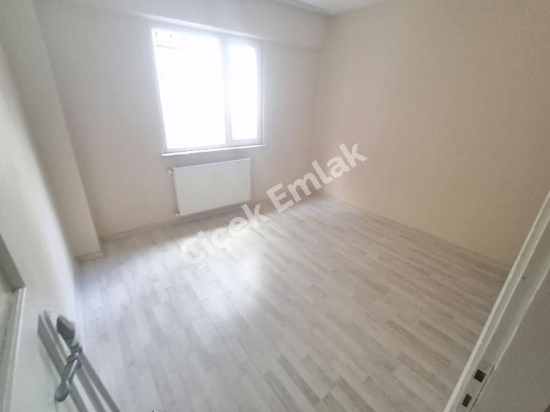 Yeşilpınar'da Metro'ya 5 Dk Yüksek Giriş 3+1 Boş Satılık Daire