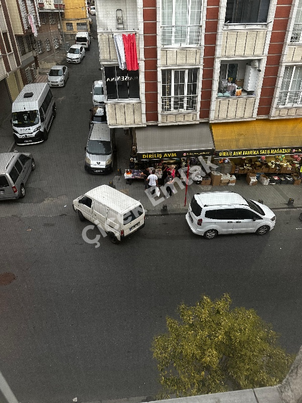 Yeşilpınar Metro'ya 4 Dk Girne Caddesinde 2+1 Arakat Satılık Daire