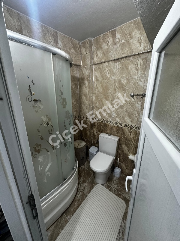 Yeşilpınar Metro'ya 4 Dk Girne Caddesinde 2+1 Arakat Satılık Daire