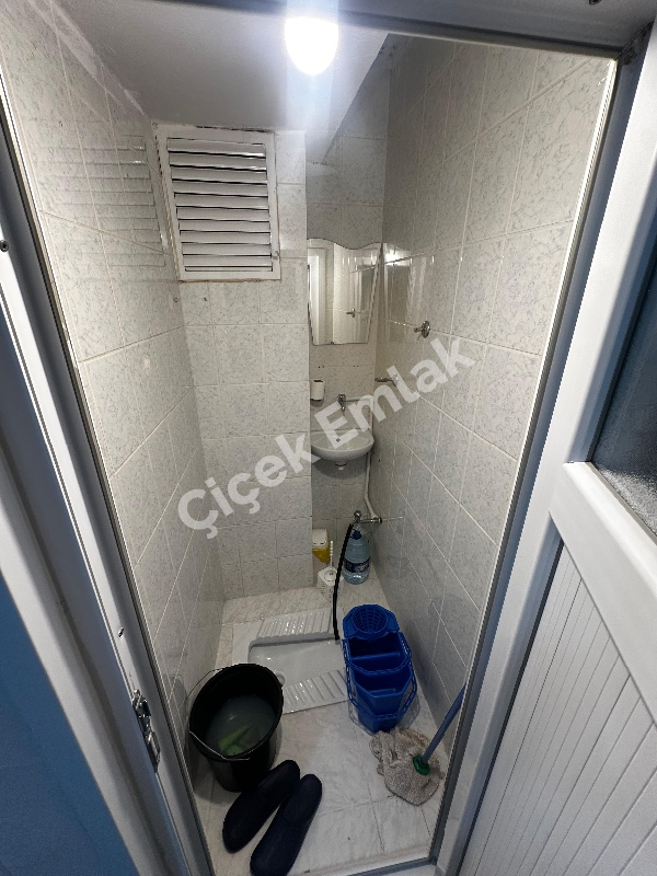 Yeşilpınar Metro'ya 4 Dk Girne Caddesinde 2+1 Arakat Satılık Daire