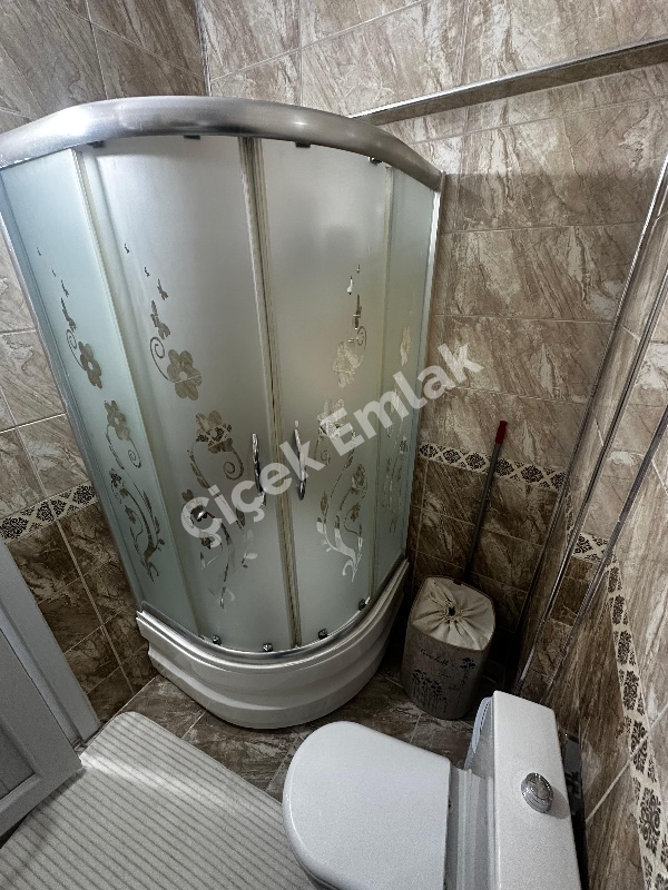 Yeşilpınar Metro'ya 4 Dk Girne Caddesinde 2+1 Arakat Satılık Daire