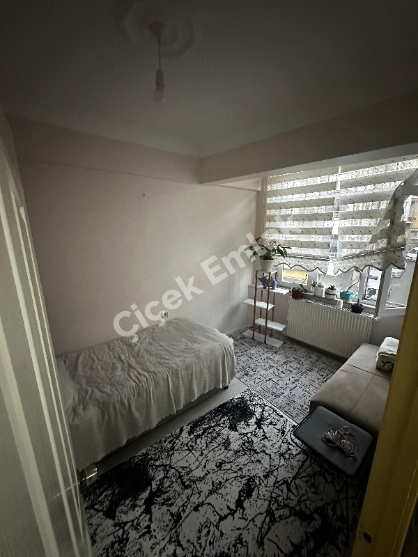 Yeşilpınar Metro'ya 4 Dk Girne Caddesinde 2+1 Arakat Satılık Daire