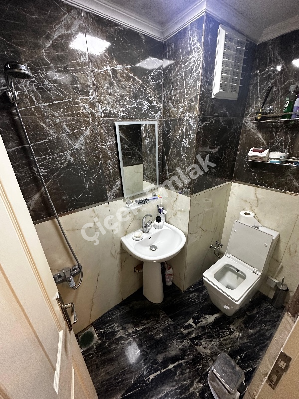 Alibey Hospital'e Yakın 3+1 İçi Sıfır Yeni Bahçe Katı Satılık Daire