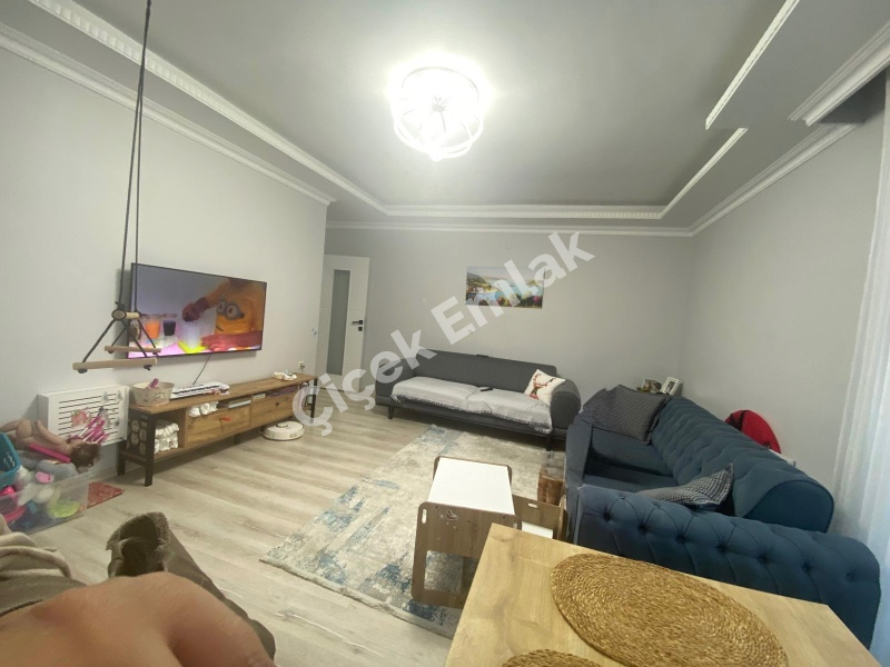 DİŞ HASTANESİNE YAKIN OTOPARKLI YENİ BİNA'DA 2+1 TEMİZ DAİRE