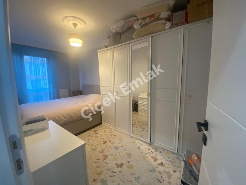 DİŞ HASTANESİNE YAKIN OTOPARKLI YENİ BİNA'DA 2+1 TEMİZ DAİRE