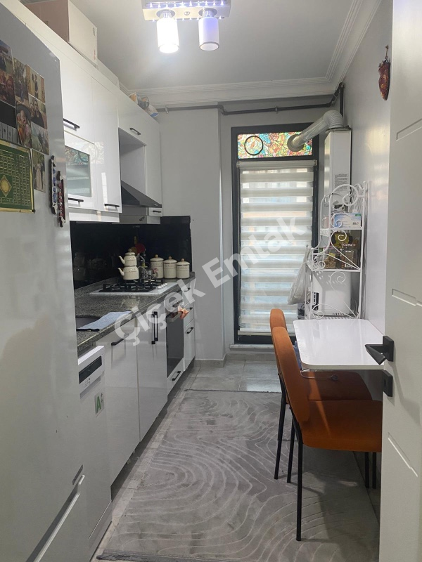 DİŞ HASTANESİNE YAKIN OTOPARKLI YENİ BİNA'DA 2+1 TEMİZ DAİRE