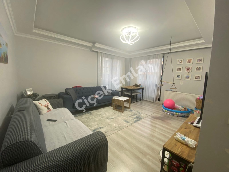 DİŞ HASTANESİNE YAKIN OTOPARKLI YENİ BİNA'DA 2+1 TEMİZ DAİRE