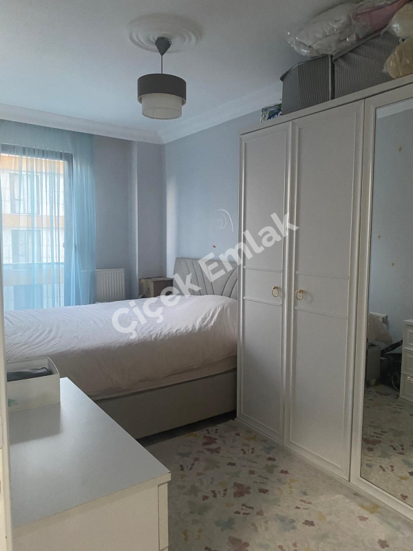 DİŞ HASTANESİNE YAKIN OTOPARKLI YENİ BİNA'DA 2+1 TEMİZ DAİRE