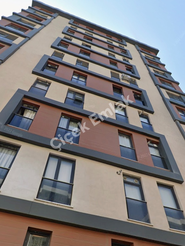 DİŞ HASTANESİNE YAKIN OTOPARKLI YENİ BİNA'DA 2+1 TEMİZ DAİRE