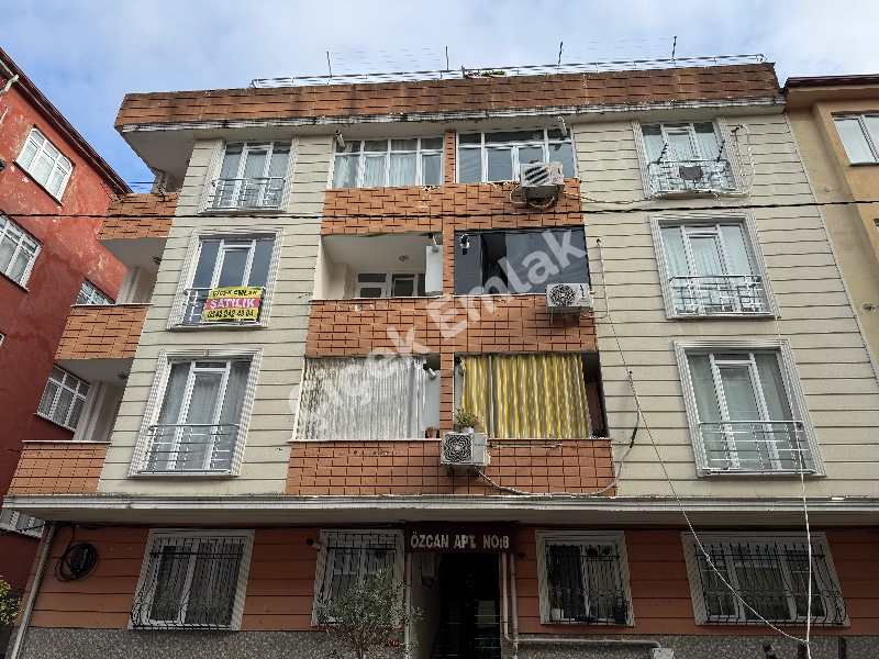 Yeşilpınar'da 3+1 Arakat Kiralık Daire