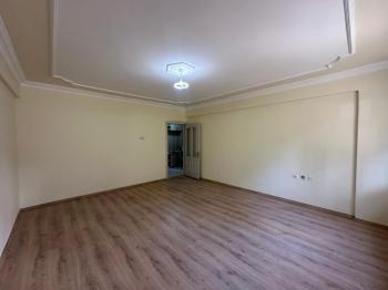 AFYON ÜÇOK EMLAKTAN İSTİKLAL MAH SATILIK 3+1 TEMİZ BAKIMLI DAİRE