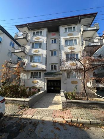 AFYON ÜÇOK EMLAKTAN İSTİKLAL MAH SATILIK 3+1 TEMİZ BAKIMLI DAİRE