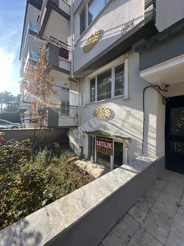 AFYON ÜÇOK EMLAKTAN İSTİKLAL MAH SATILIK 3+1 TEMİZ BAKIMLI DAİRE