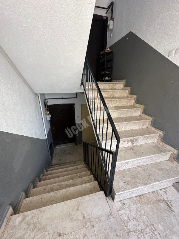 AFYON ÜÇOK EMLAKTAN İSTİKLAL MAH SATILIK 3+1 TEMİZ BAKIMLI DAİRE