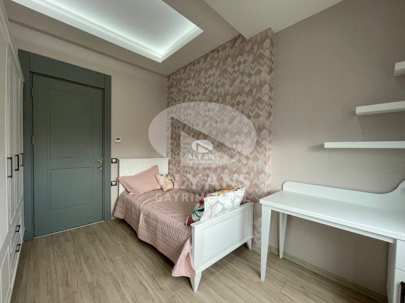 ALYANS'TAN KUSURSUZ PROJEDE YAŞAM FIRSATIYLA FULL EŞYALI 3+1