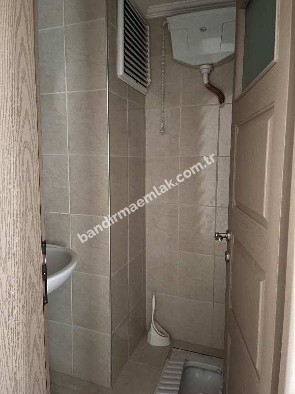 Gönen Kurtuluş mahallesinde satılık masrafsız 3+1 daire