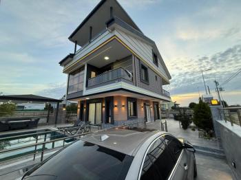  DİDİM CUMHURİYET MAHALLESİNDE  KÖŞEBAŞI KONUMDA ULTRA LÜKS 5+1 MÜSTAKİL HAVUZLU OTOPARKLI VİLLA