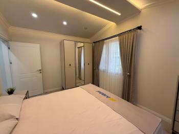  DİDİM CUMHURİYET MAHALLESİNDE  KÖŞEBAŞI KONUMDA ULTRA LÜKS 5+1 MÜSTAKİL HAVUZLU OTOPARKLI VİLLA