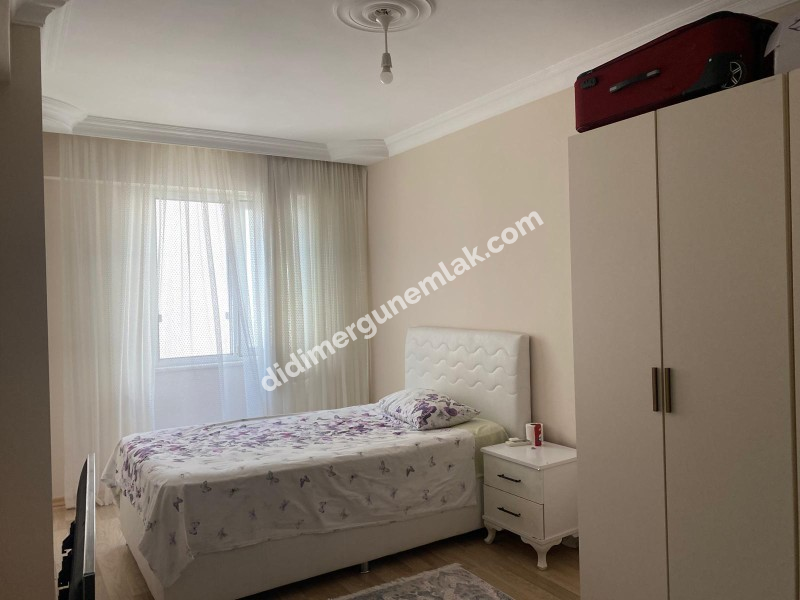 DİDİM EFELER MAHALLESİNDE GENİŞ ,AYRI MUTFAKLI, MASRAFSIZ 2+1 SATILIK DAİRE