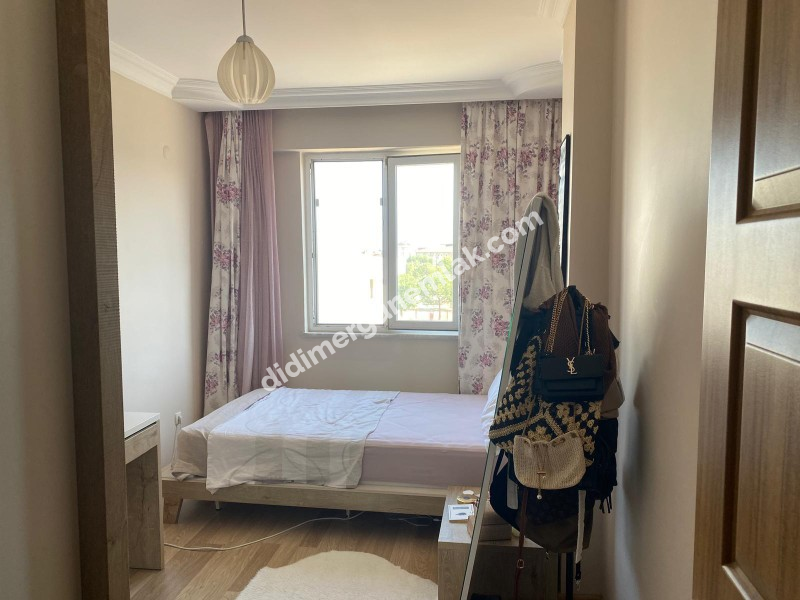 DİDİM EFELER MAHALLESİNDE GENİŞ ,AYRI MUTFAKLI, MASRAFSIZ 2+1 SATILIK DAİRE