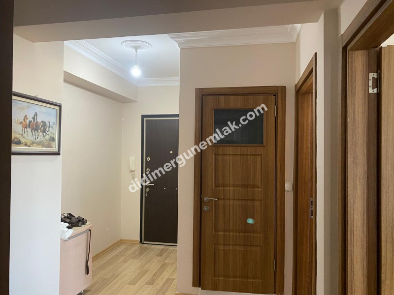 DİDİM EFELER MAHALLESİNDE GENİŞ ,AYRI MUTFAKLI, MASRAFSIZ 2+1 SATILIK DAİRE