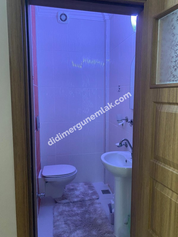 DİDİM EFELER MAHALLESİNDE GENİŞ ,AYRI MUTFAKLI, MASRAFSIZ 2+1 SATILIK DAİRE