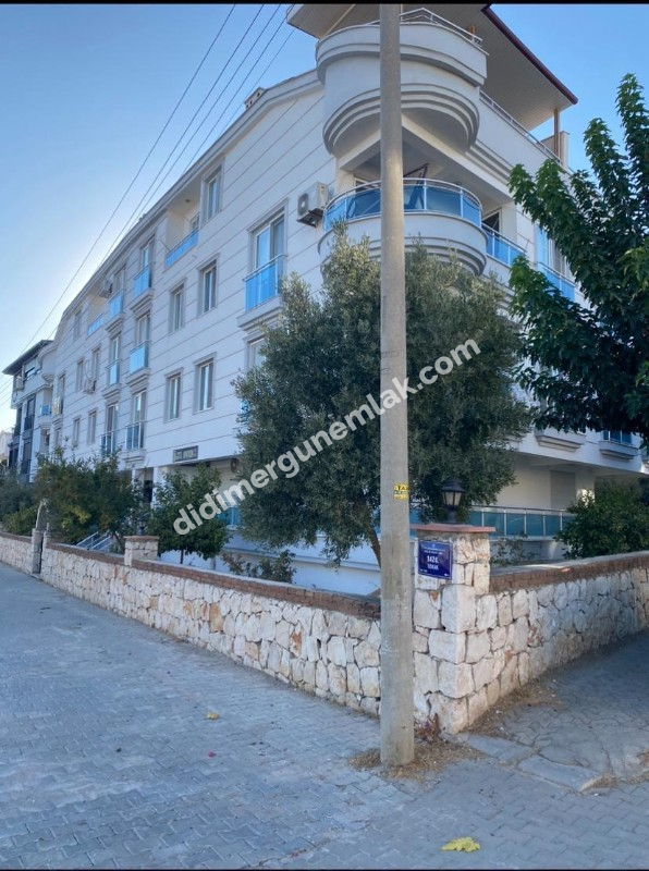 DİDİM EFELER MAHALLESİNDE GENİŞ ,AYRI MUTFAKLI, MASRAFSIZ 2+1 SATILIK DAİRE