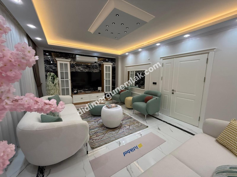  DİDİM CUMHURİYET MAHALLESİNDE  KÖŞEBAŞI KONUMDA ULTRA LÜKS 5+1 MÜSTAKİL HAVUZLU OTOPARKLI VİLLA