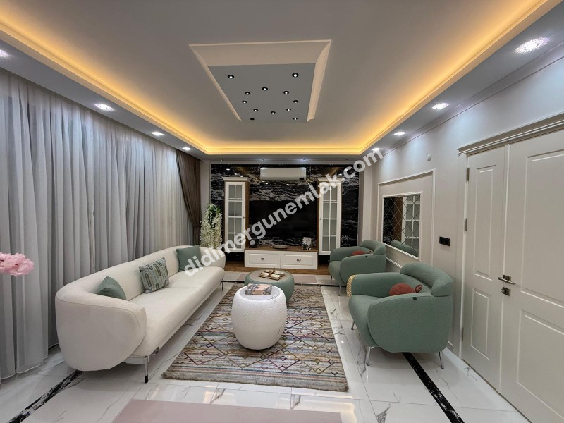  DİDİM CUMHURİYET MAHALLESİNDE  KÖŞEBAŞI KONUMDA ULTRA LÜKS 5+1 MÜSTAKİL HAVUZLU OTOPARKLI VİLLA