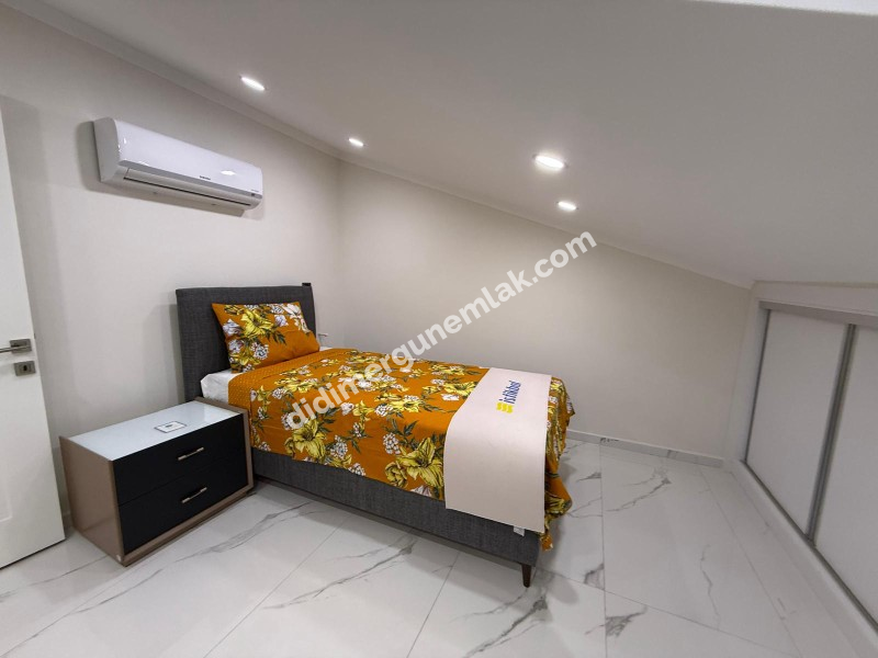  DİDİM CUMHURİYET MAHALLESİNDE  KÖŞEBAŞI KONUMDA ULTRA LÜKS 5+1 MÜSTAKİL HAVUZLU OTOPARKLI VİLLA