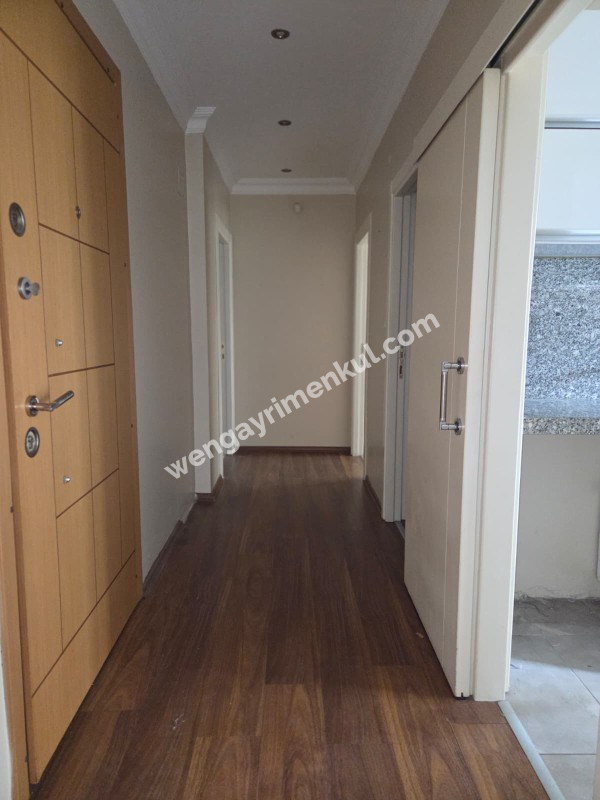 BEŞİKTAŞ DİKİLİTAŞ'TA MERKEZİ KONUMDA GENÇ BİNADA 2+1 KİRALIK DAİRE