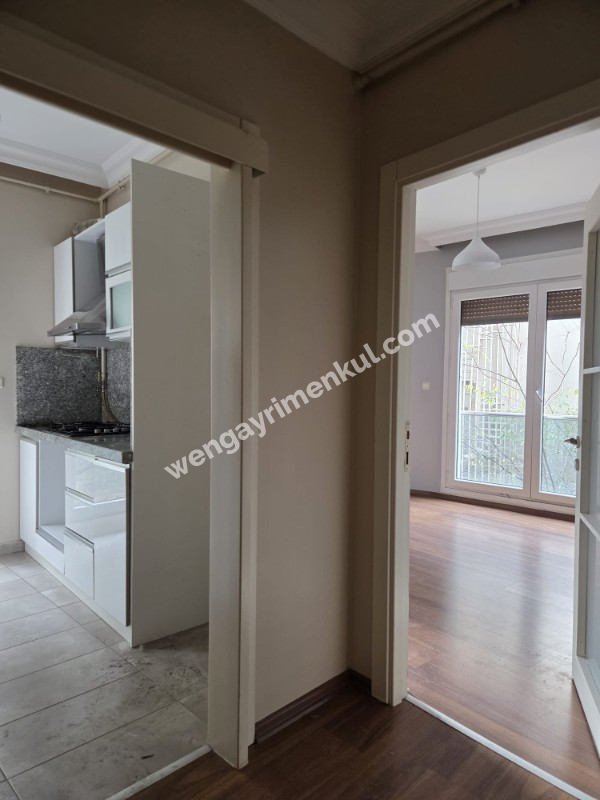 BEŞİKTAŞ DİKİLİTAŞ'TA MERKEZİ KONUMDA GENÇ BİNADA 2+1 KİRALIK DAİRE