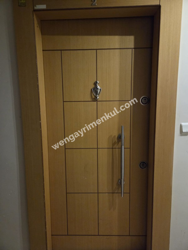 BEŞİKTAŞ DİKİLİTAŞ'TA MERKEZİ KONUMDA GENÇ BİNADA 2+1 KİRALIK DAİRE