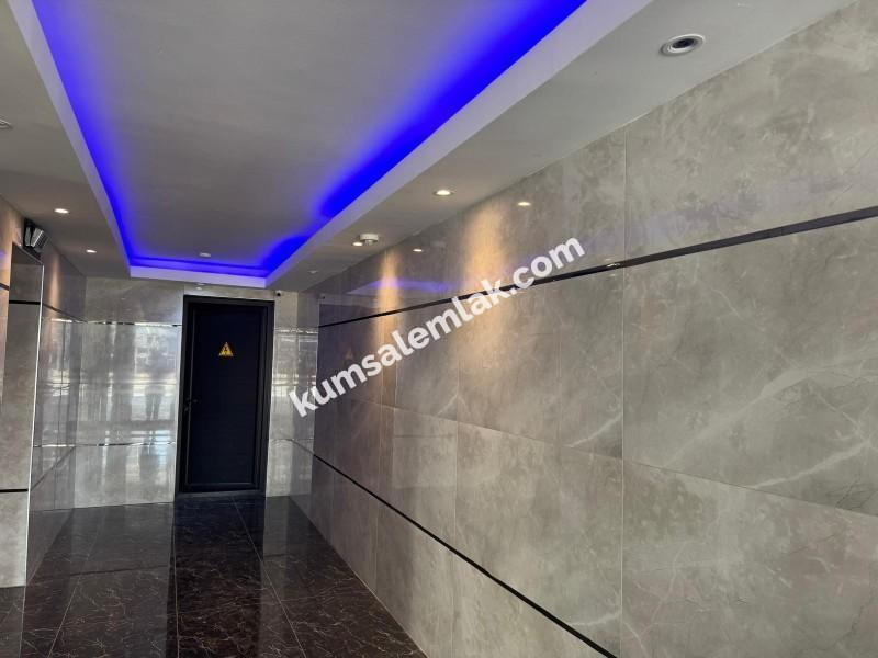 K.KAYMAKLI'DA PENTHOUSE ( EŞYALI ) ARAÇ TAKASINA AÇIK