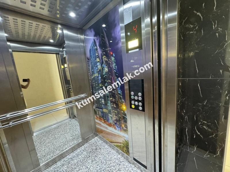 K.KAYMAKLI'DA PENTHOUSE ( EŞYALI ) ARAÇ TAKASINA AÇIK