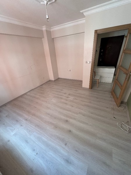 Yeşilpınar'da 3+1 Arakat Kiralık Daire