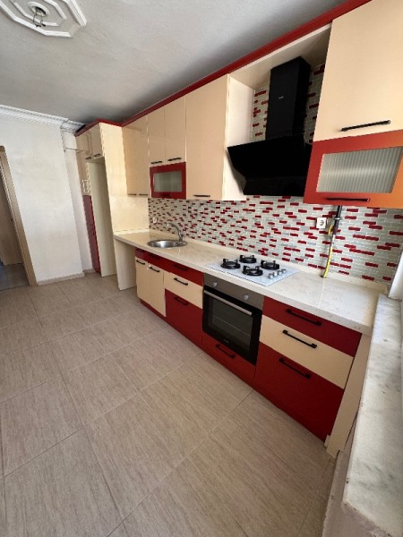 Yeşilpınar'da 3+1 Arakat Kiralık Daire