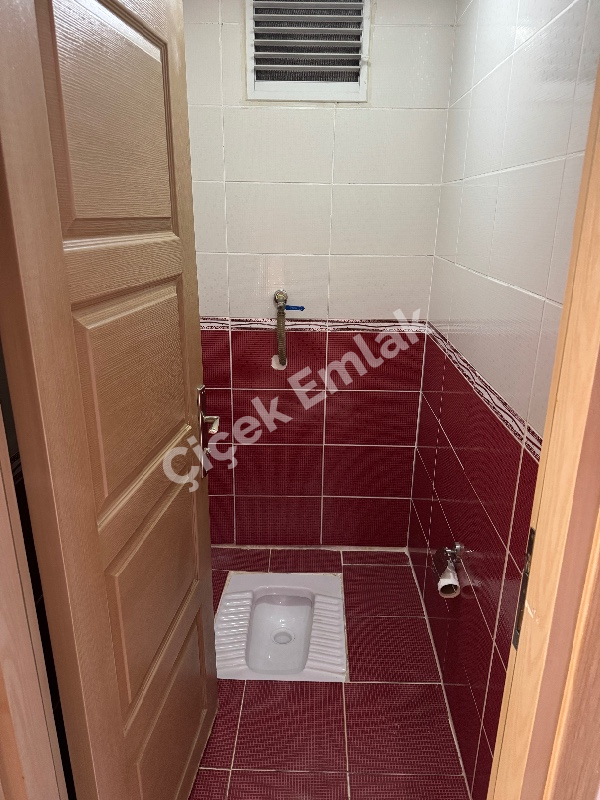 Yeşilpınar'da 3+1 Arakat Kiralık Daire