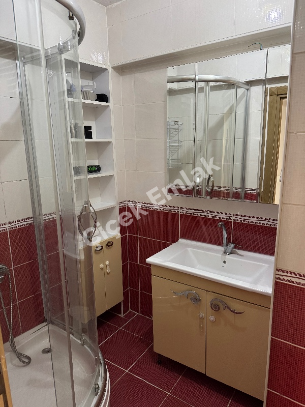 Yeşilpınar'da 3+1 Arakat Kiralık Daire