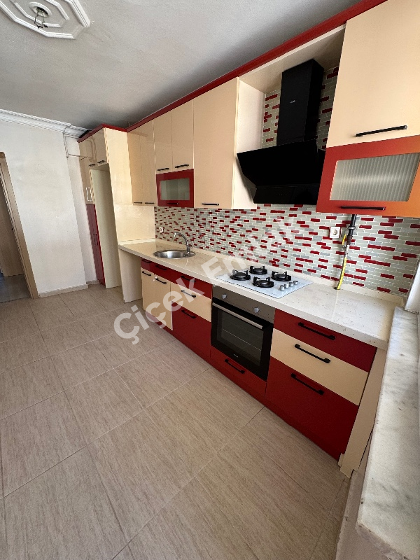 Yeşilpınar'da 3+1 Arakat Kiralık Daire