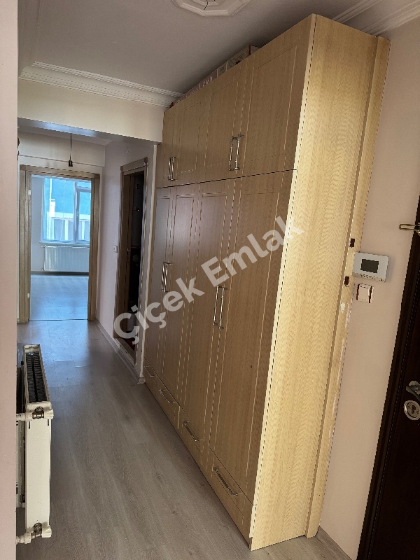 Yeşilpınar'da 3+1 Arakat Kiralık Daire