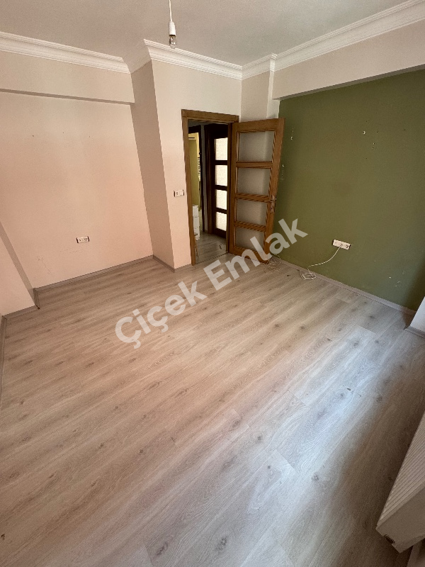 Yeşilpınar'da 3+1 Arakat Kiralık Daire