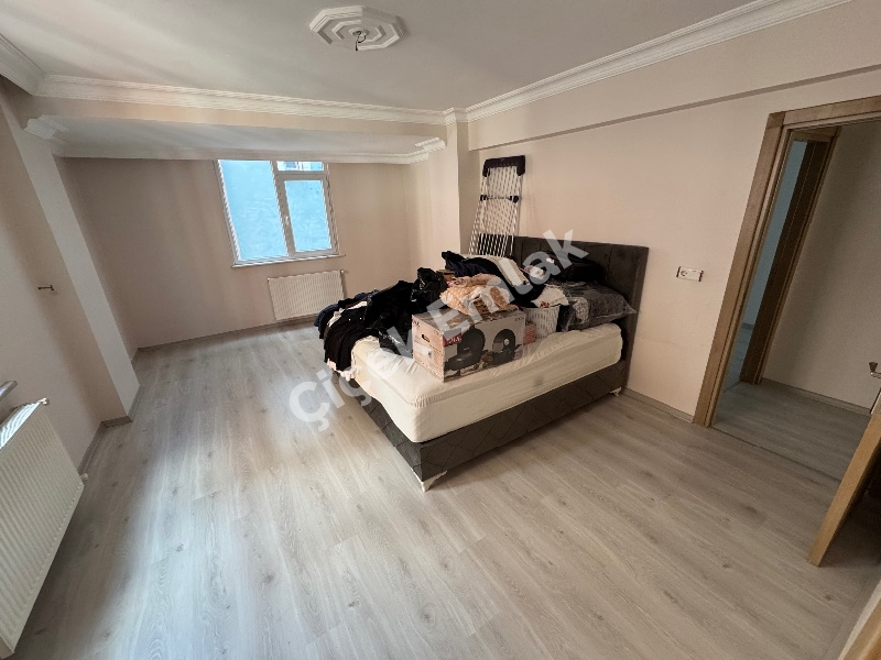 Yeşilpınar'da 3+1 Arakat Kiralık Daire