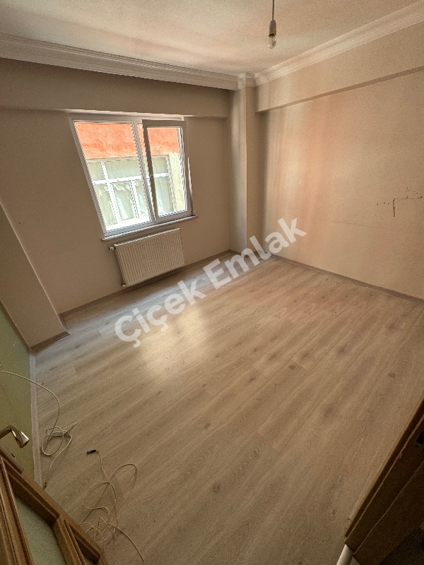 Yeşilpınar'da 3+1 Arakat Kiralık Daire