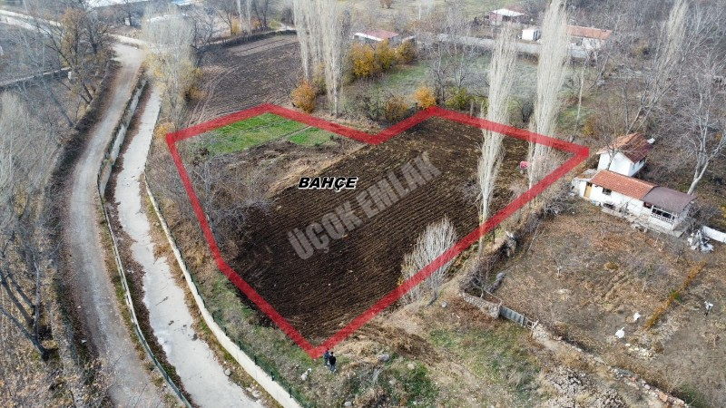 AFYON ÜÇOK EMLAKTAN ATAKÖYDE SATILIK 1.969M² GÜZEL KONUMDA BAHÇE